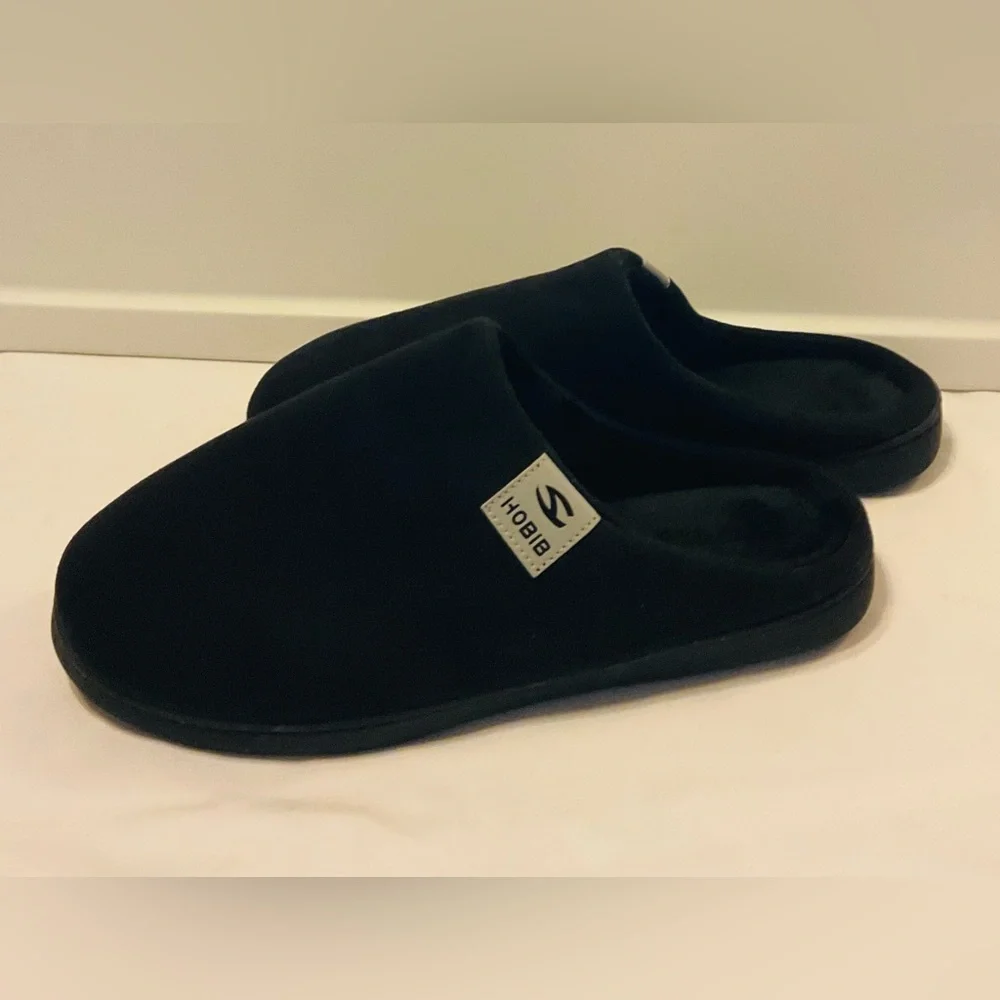 Black velour slippers L